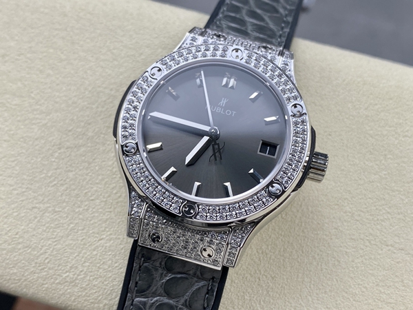 ウブロコピー時計背面デザイン